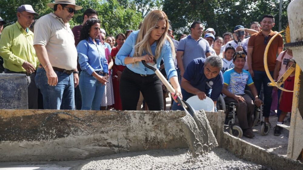 Inicia Lili Campos programa de mejoramiento de viviendas en comunidades de Solidaridad