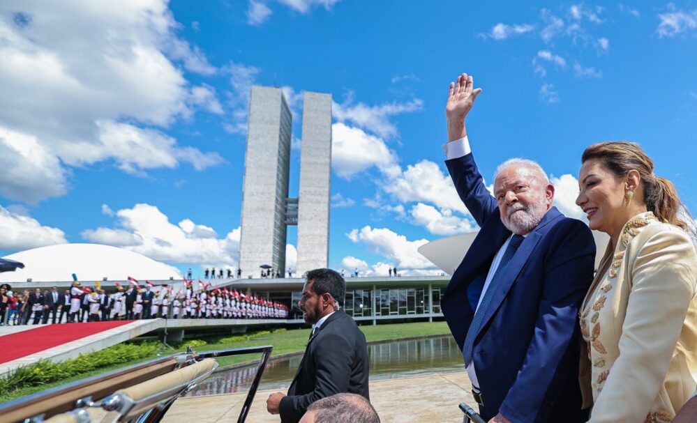 Lula da Silva toma protesta por tercera vez como presidente de Brasil