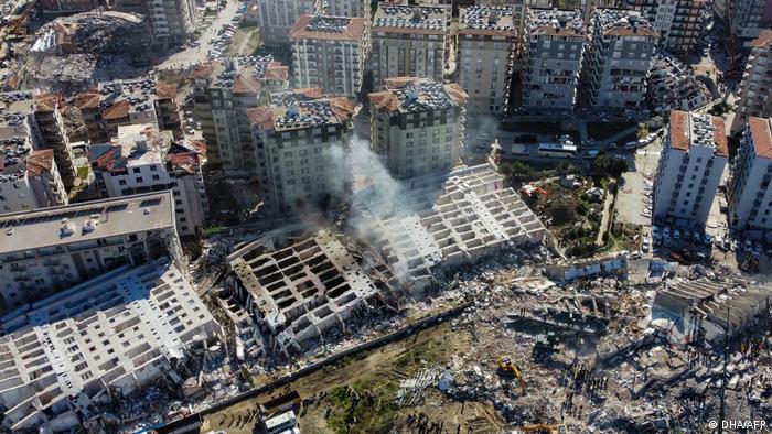 ¡Sigue la tragedia! 20.300 personas han muerto por el terremoto en Turquía y Siria