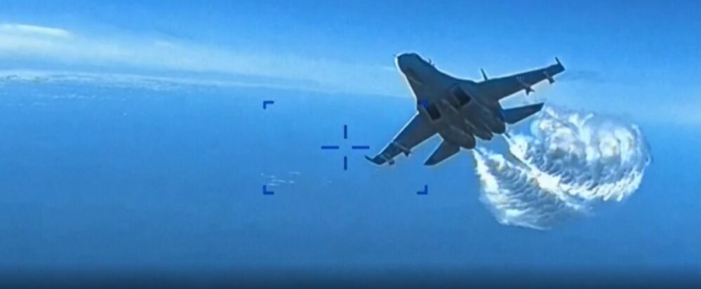 Video: choque entre dron americano Reaper y avión militar Ruso