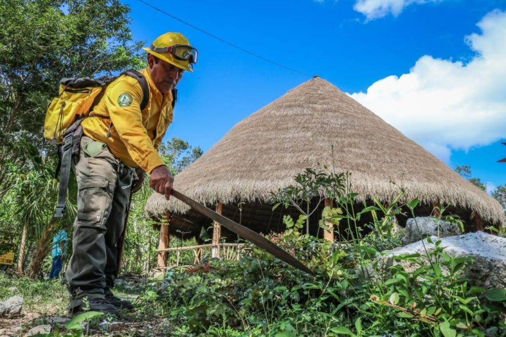 Capacitan y orientan previo a la temporada de incendios forestales