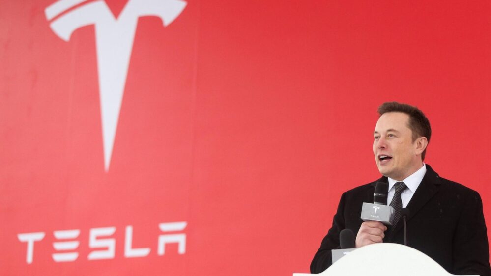 Elon Musk apuesta también en China: Tesla construirá fábrica de baterías en Shanghai