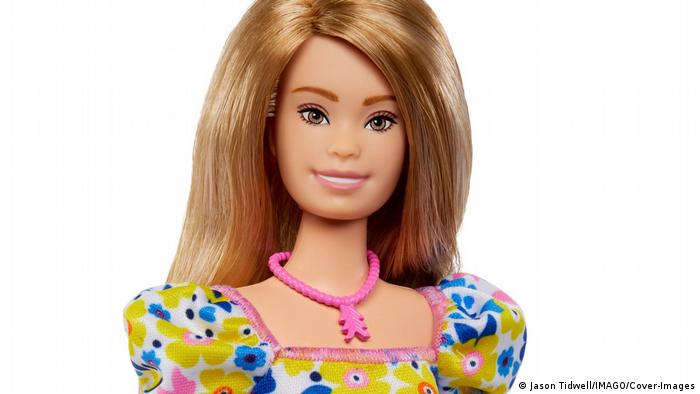 Presentan la primera Barbie con síndrome de Down