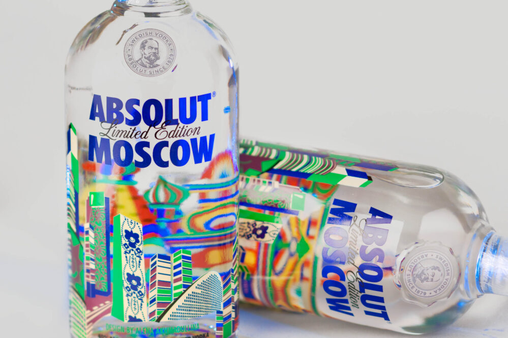 Tras críticas en redes sociales, dejan de vender vodka Absolut a Rusia