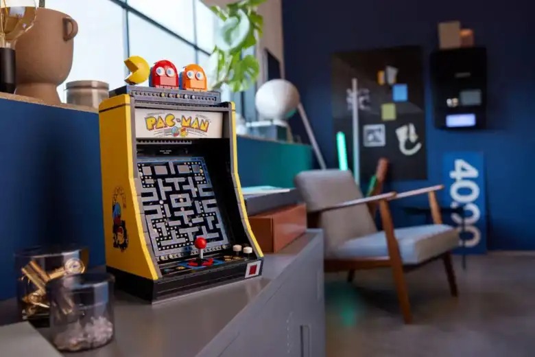 ¡Genial! LEGO presenta máquina arcade de Pac-Man que funciona de verdad