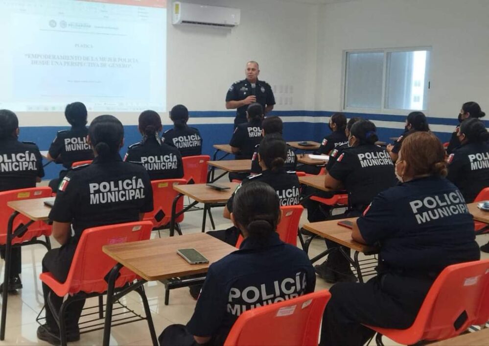 Solidaridad con una Policía Municipal profesional; actualizan habilidades