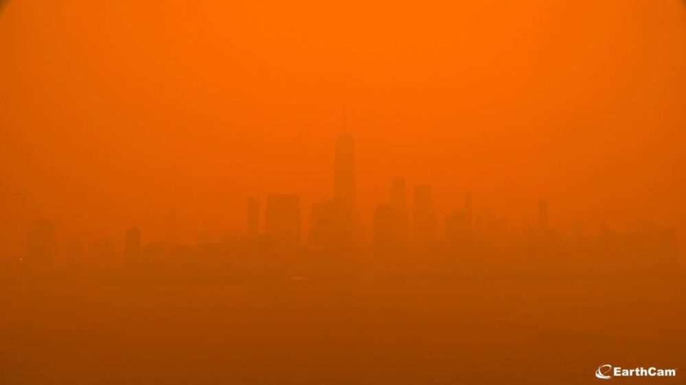 VIDEO: Así luce New York por humo de incendios forestales en Canadá