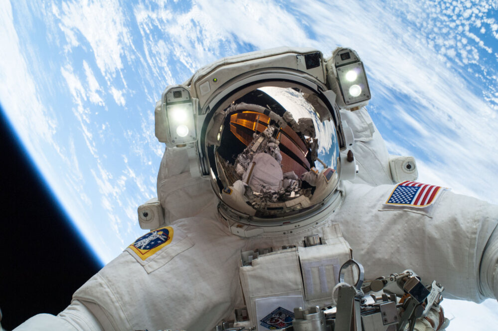 ChatGPT al espacio, NASA lo usará para que astronautas se comuniquen con naves