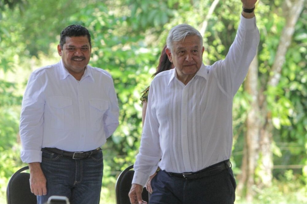 Javier May va por la gubernatura de Tabasco; Obrador lo destapa como aspirante