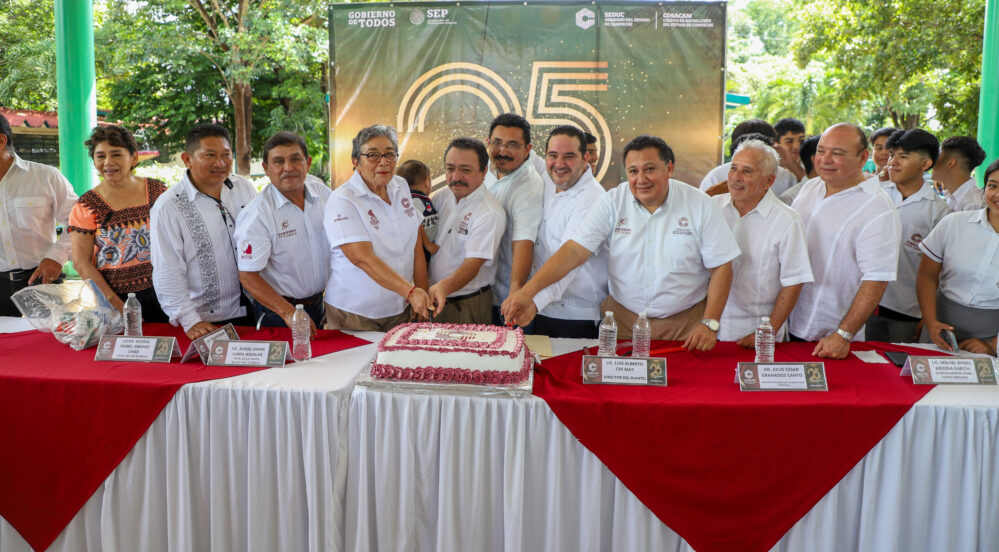 Campeche: celebra el COBACAM de Bécal sus primeros 25 años
