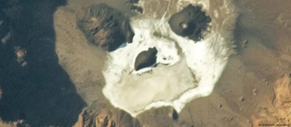 Astronauta observa una «calavera gigante» en el desierto del Sahara