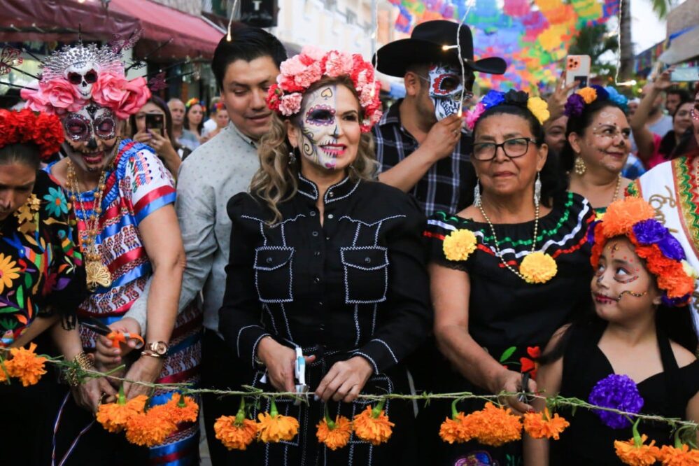 Tradicional, colorida y participativa celebración de Día de Muertos en Solidaridad
