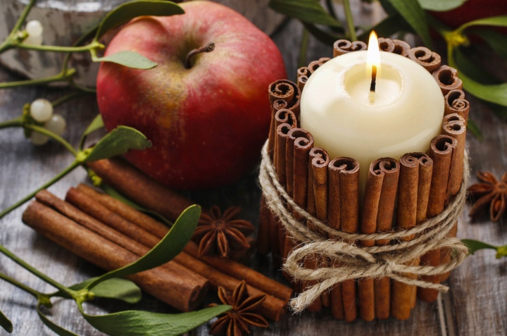 Navidad: vela de manzana con canela, estos son los ingredientes caseros para crearla