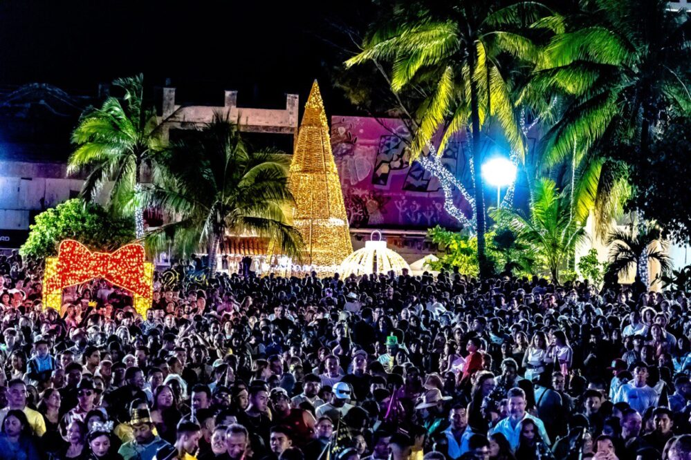 En Playa del Carmen reciben solidarenses y visitantes el Año Nuevo en el Portal Maya