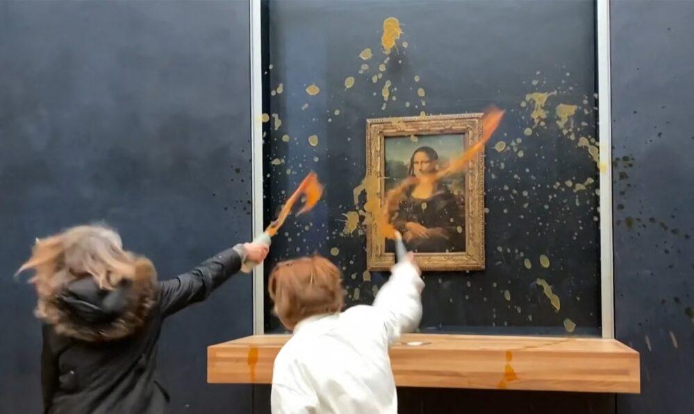 ¡Sopas! Activistas arrojan sopa a la Mona Lisa en el Museo de Louvre