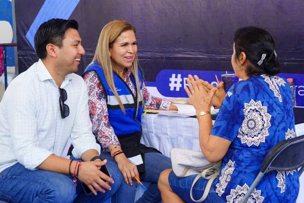 Gobierno de Solidaridad y Lili Campos acercan servicios a vecinos de Misión de las Flores