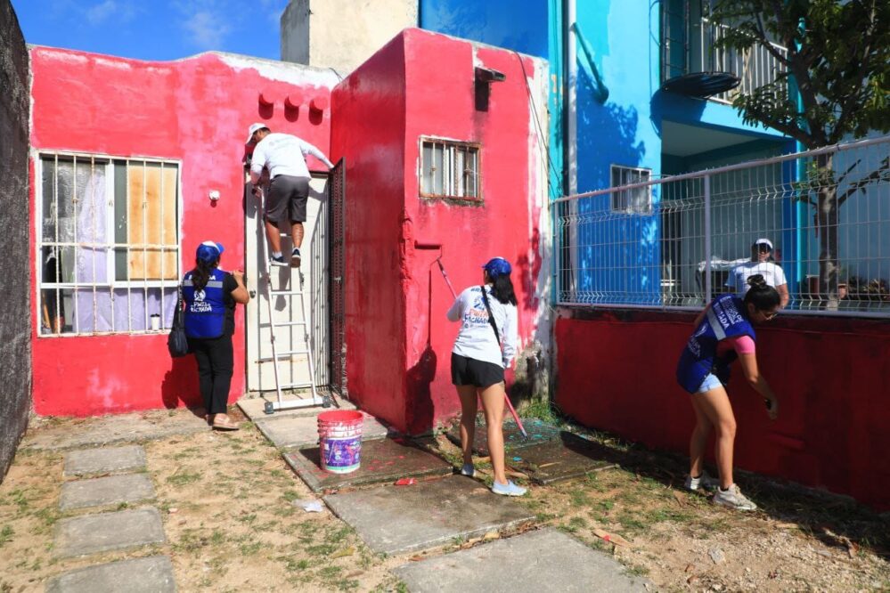 Renuevan viviendas en Playa del Carmen con programa ‘Pinta tu fachada’