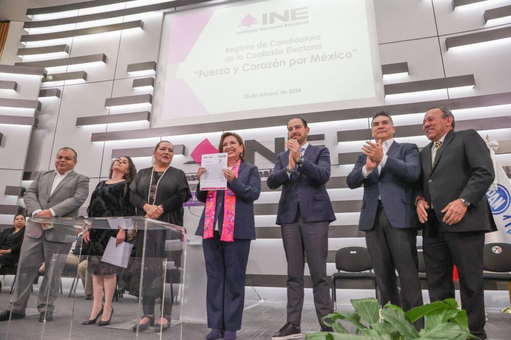 Se registra Xóchitl Gálvez en el INE como candidata a la presidencia de México