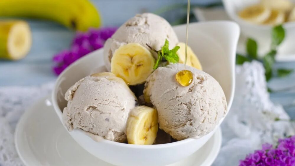 ¡Disfruta del placer helado! Receta fácil para un cremoso helado de plátano