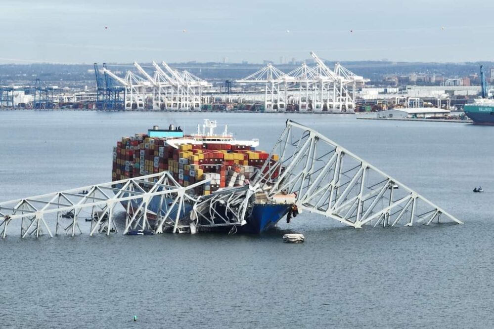 El emblemático puente Francis Scott Key de Baltimore se derrumba tras choque de barco carguero