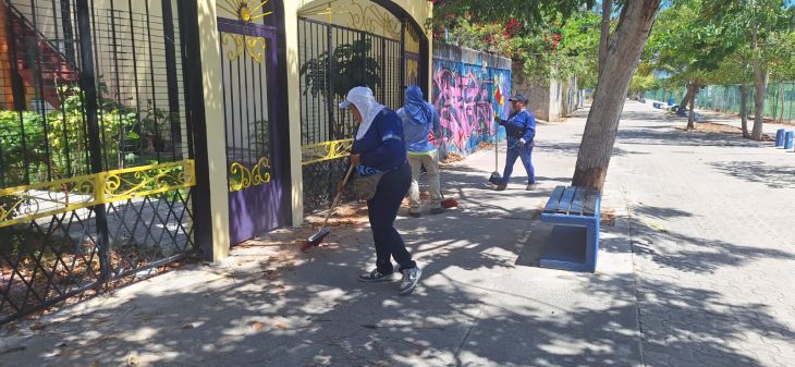 Brigadas refuerzan servicios públicos en zonas turísticas de Playa del Carmen