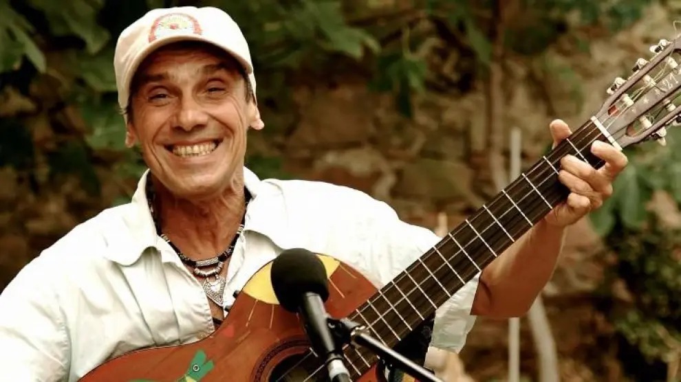 Manu Chao presentó una nueva canción y anunció su primer disco en 17 años