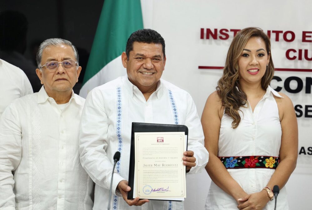 Recibe Javier May constancia de mayoría como gobernador electo de Tabasco