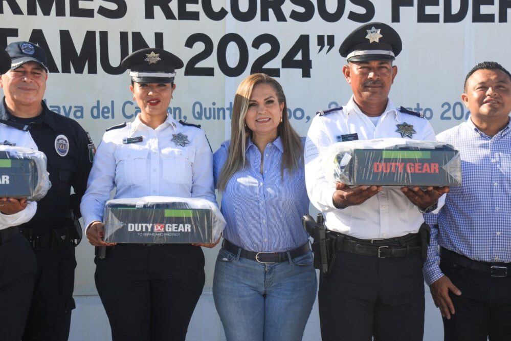 La Policía de Solidaridad es de las mejores equipadas; Lili Campos entrega uniformes tácticos y accesorios