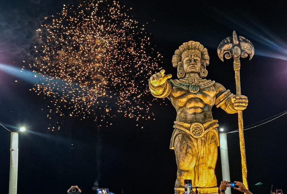 ¡Ya se puso parejo! Llega Chaac para enfrentar a Poseidón, develan estatua del dios maya