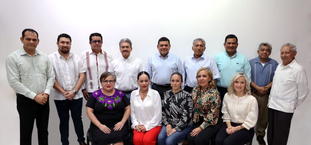 Nombra Javier May a quienes estarán en los subsistemas en Educación en Tabasco