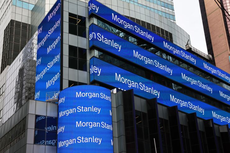 Morgan Stanley ofrecerá ETF´s de Bitcoin a clientes, es el primer banco importante en aprobarlo