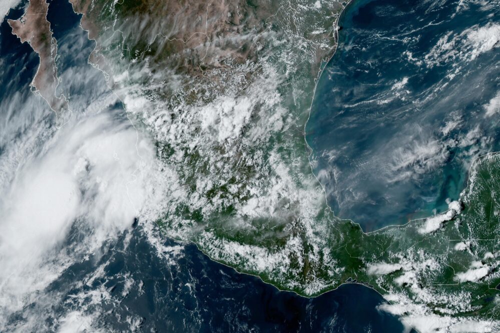 La depresión tropical Ileana ya es tormenta e impactará a México este fin de semana