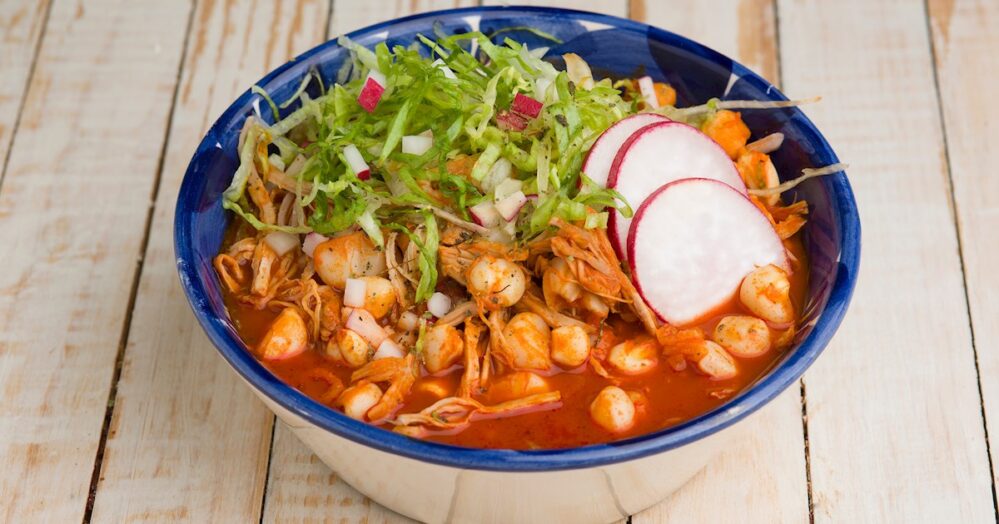 ¿Por qué los mexicanos comemos pozole en las Fiestas Patrias? Aquí te decimos