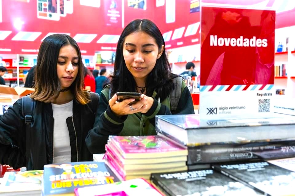 FIL Joven, la incubadora de lectores en la Feria Internacional del Libro de Guadalajara